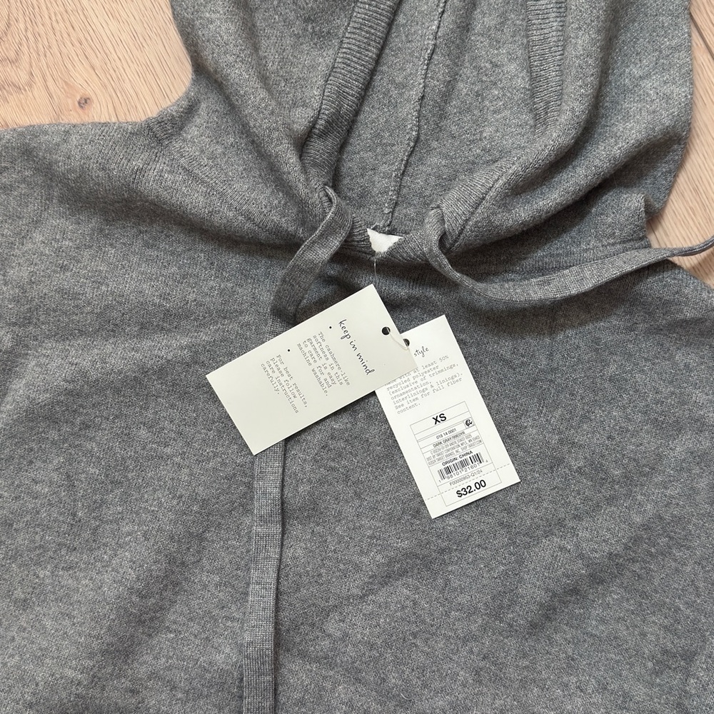 Uniqlo Charcoal Women's Skirt Set - Picture 2 of 5